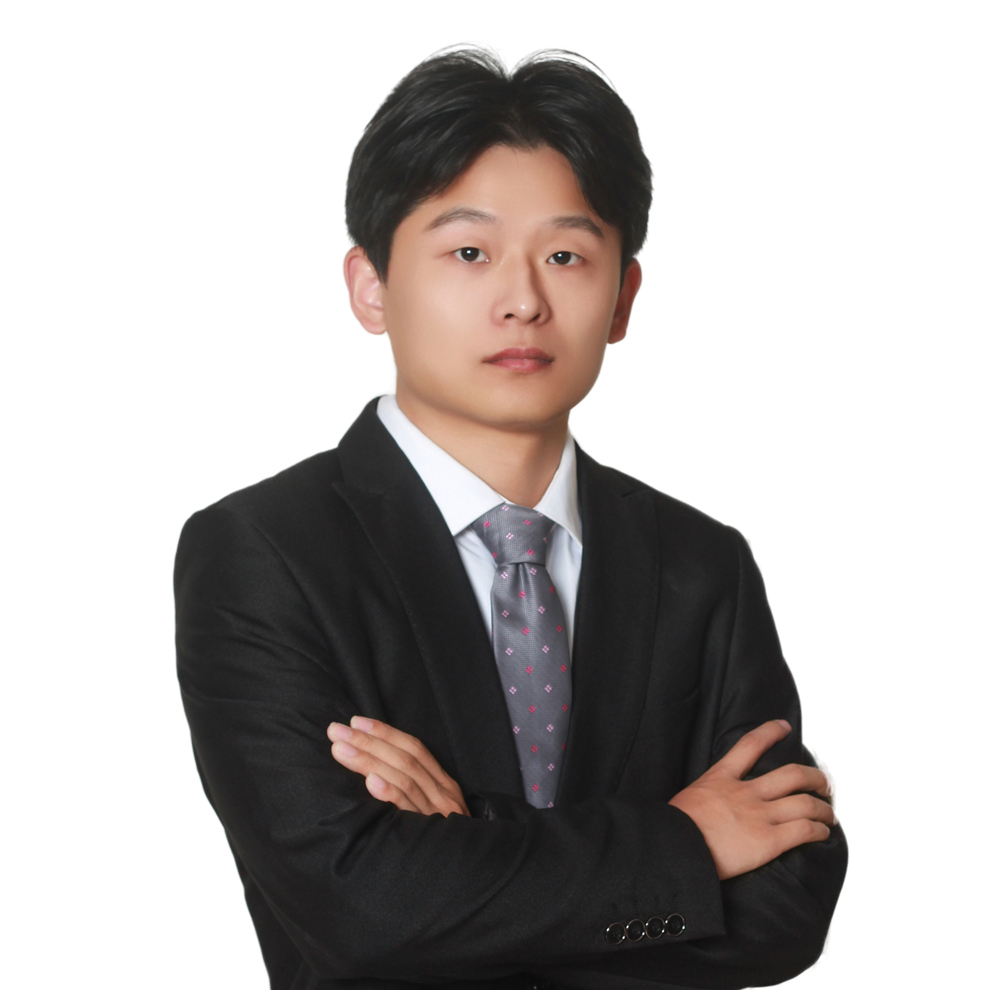 编委 曹　洋